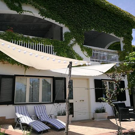 Villa Rosaria 瓦斯托 外观 照片