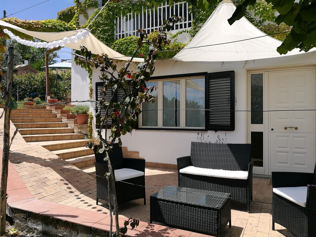 Villa Rosaria 瓦斯托 外观 照片